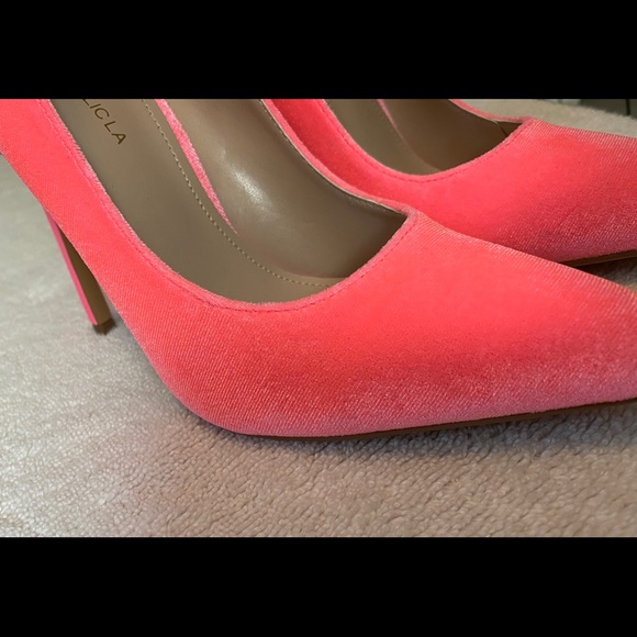 Brand New Super Gorgeous Heels By SHOE REPUBLIC LA - box 26 - Picture 3 of 7